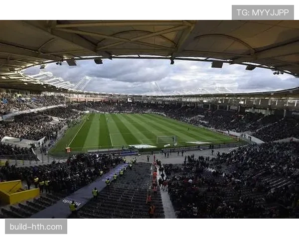 欧洲杯点燃球场激情，精彩对决持续引爆球迷热情