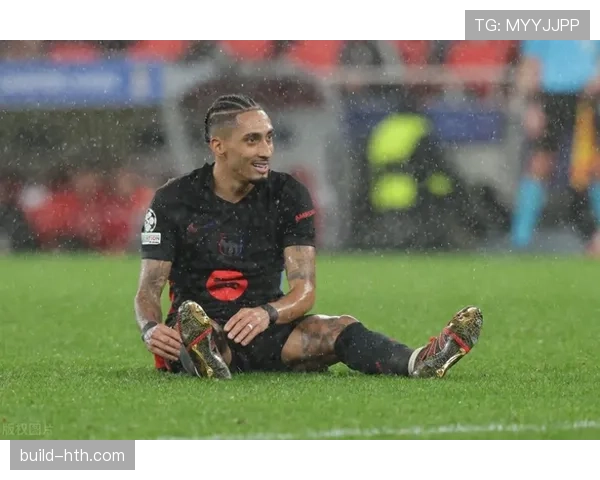 拉菲尼亚欧冠赛场展现霸主风范，稳健发挥助球队零封对手